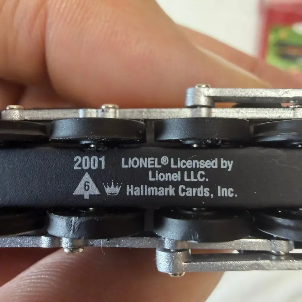 2001 Hallmark Keepsake Lionel Chessie Steam Special‎ Locomotive Train Engine